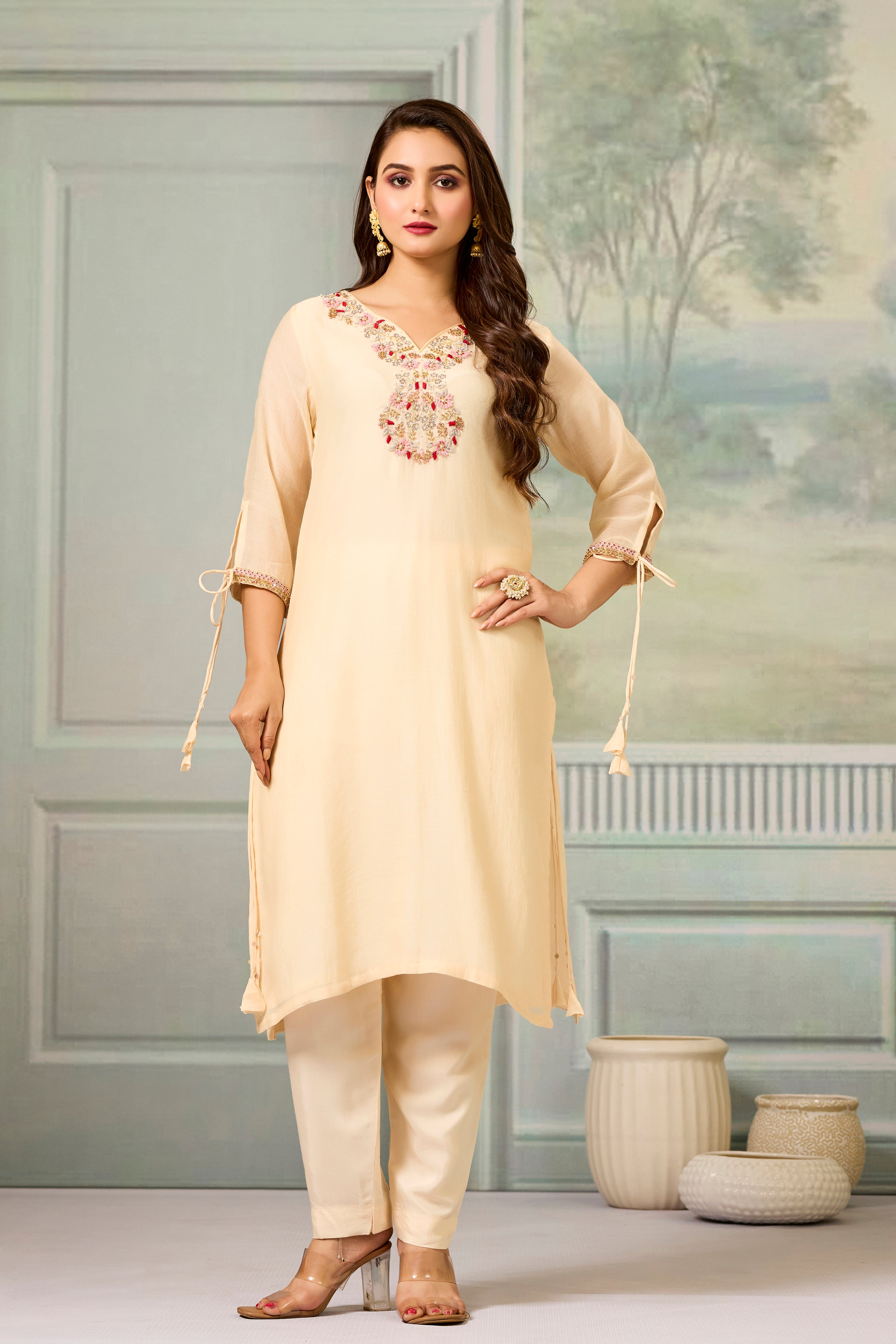 Cream Handwork Mul-Chanderi Silk Kurta Pants Set