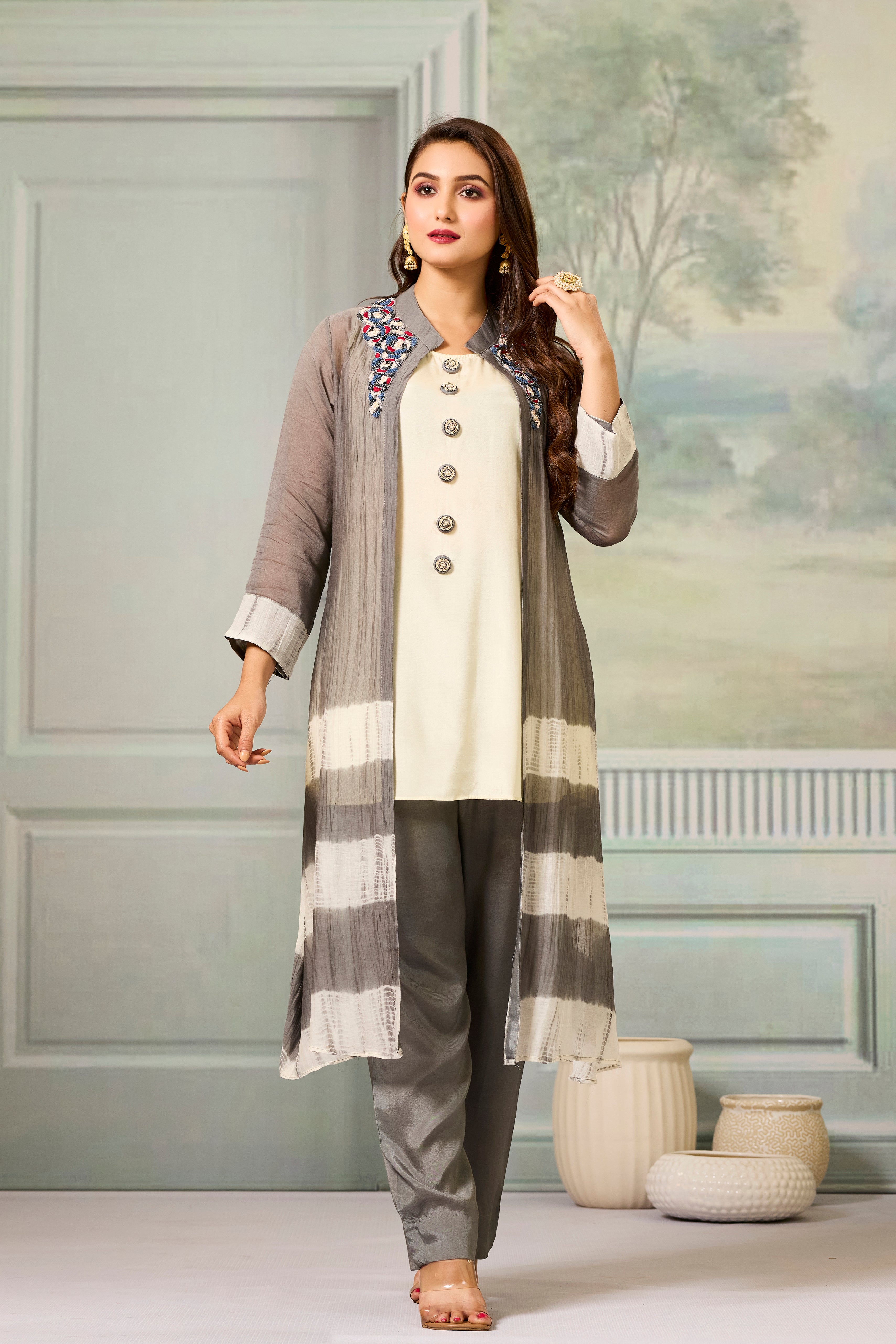Cream Grey Mul-Chanderi Silk Kurta Pants Set
