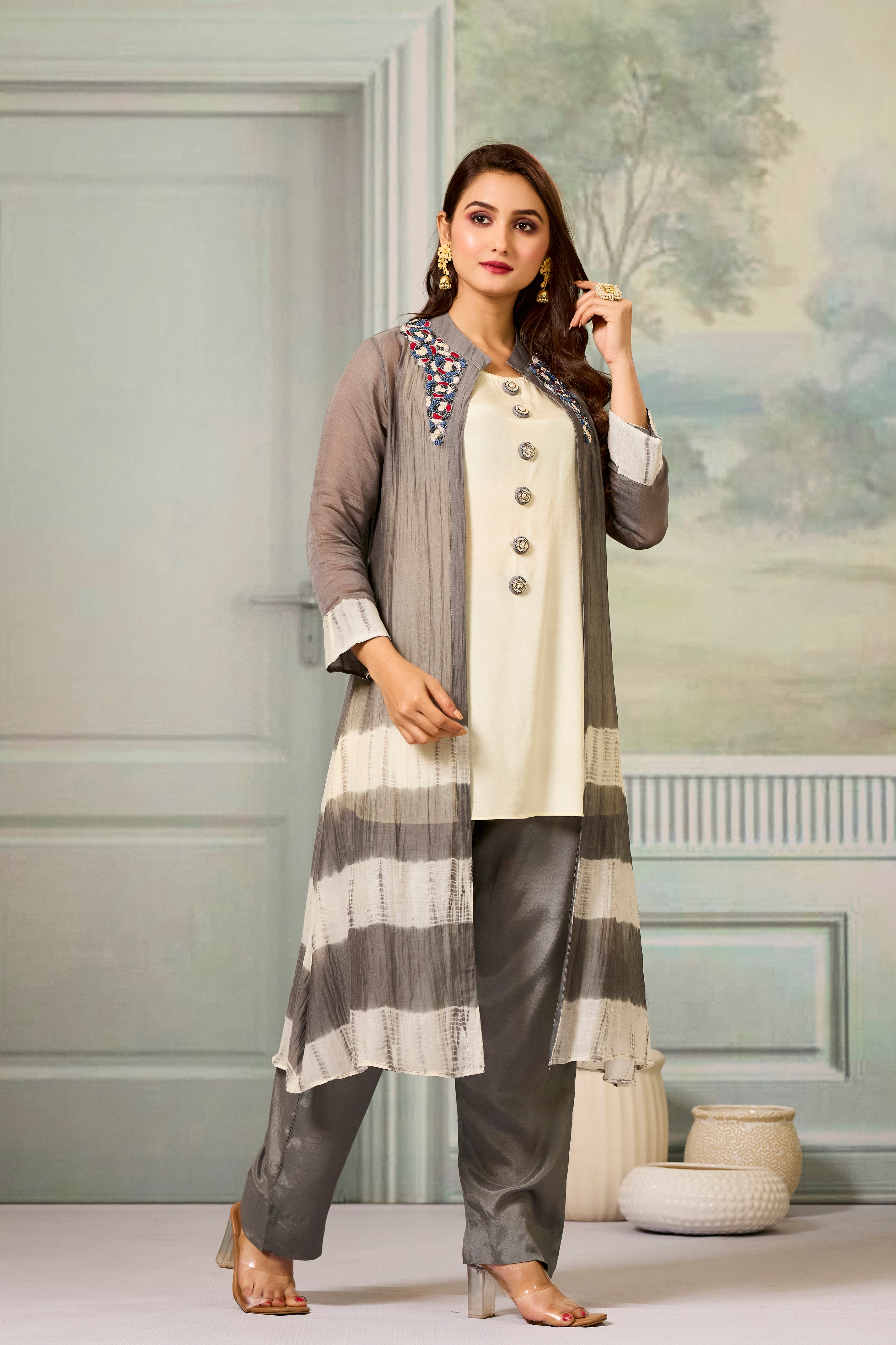 Cream Grey Mul-Chanderi Silk Kurta Pants Set