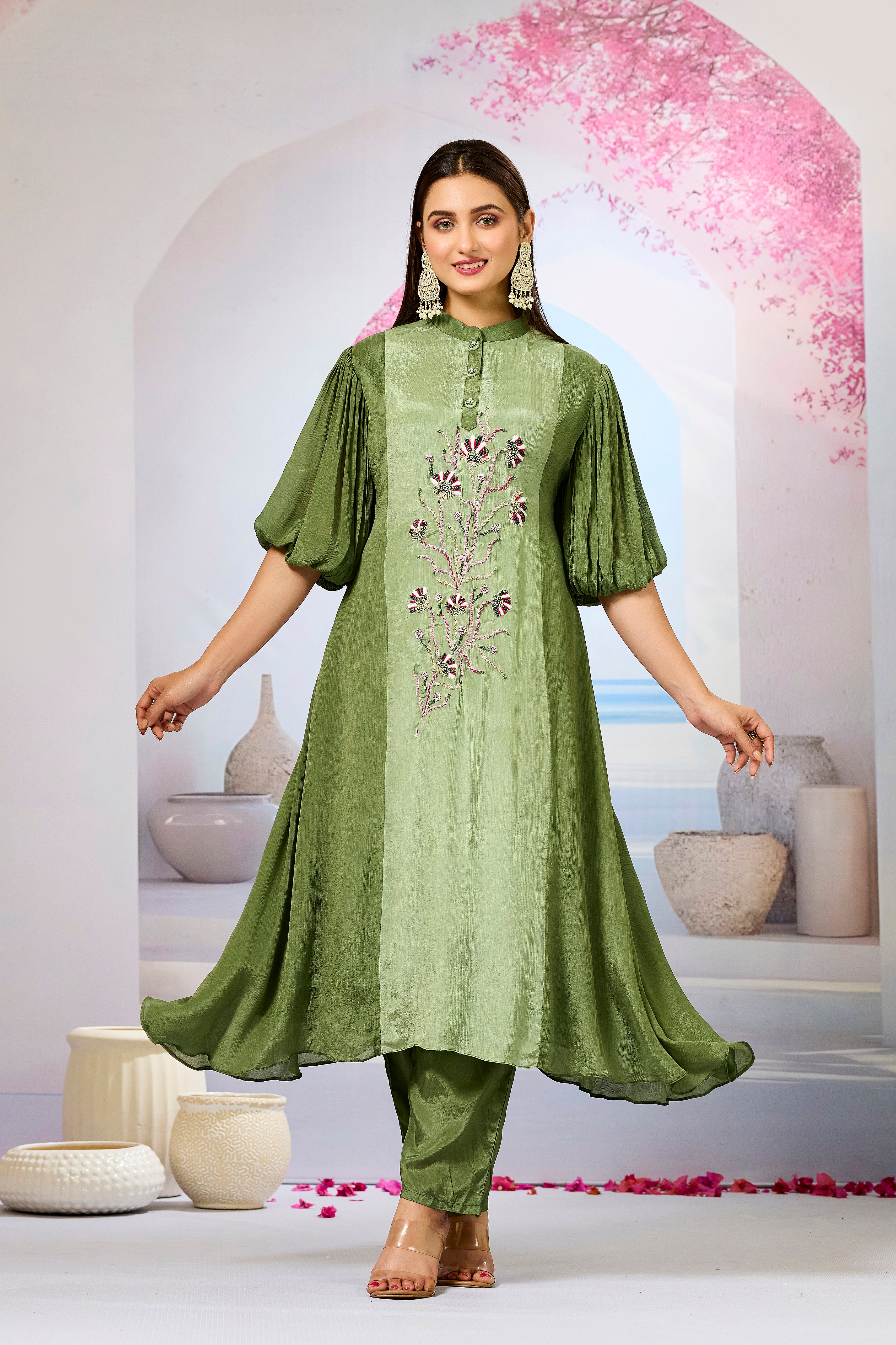 Green Shaded Chinon Silk Kurta Pants Set