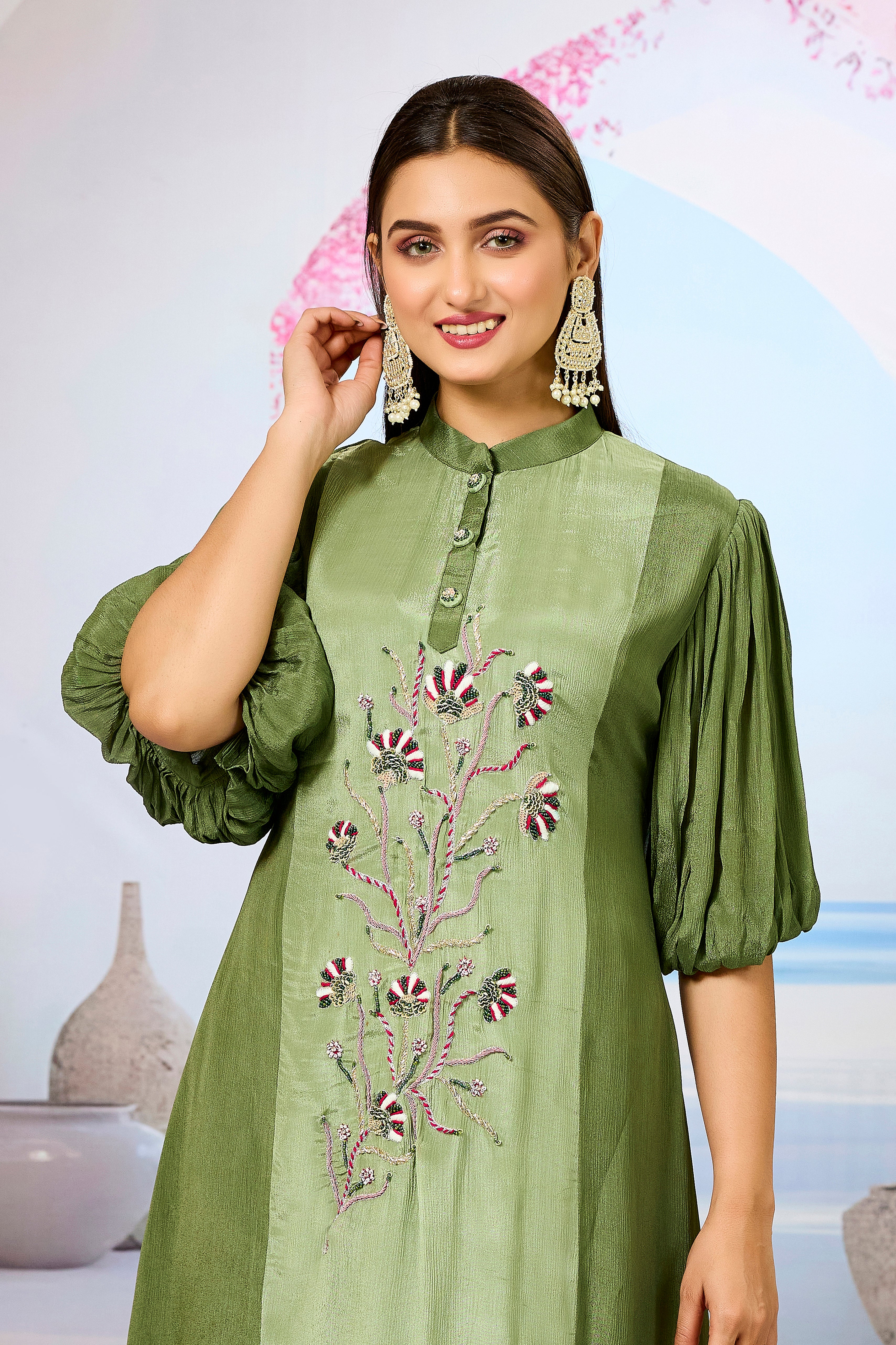 Green Shaded Chinon Silk Kurta Pants Set