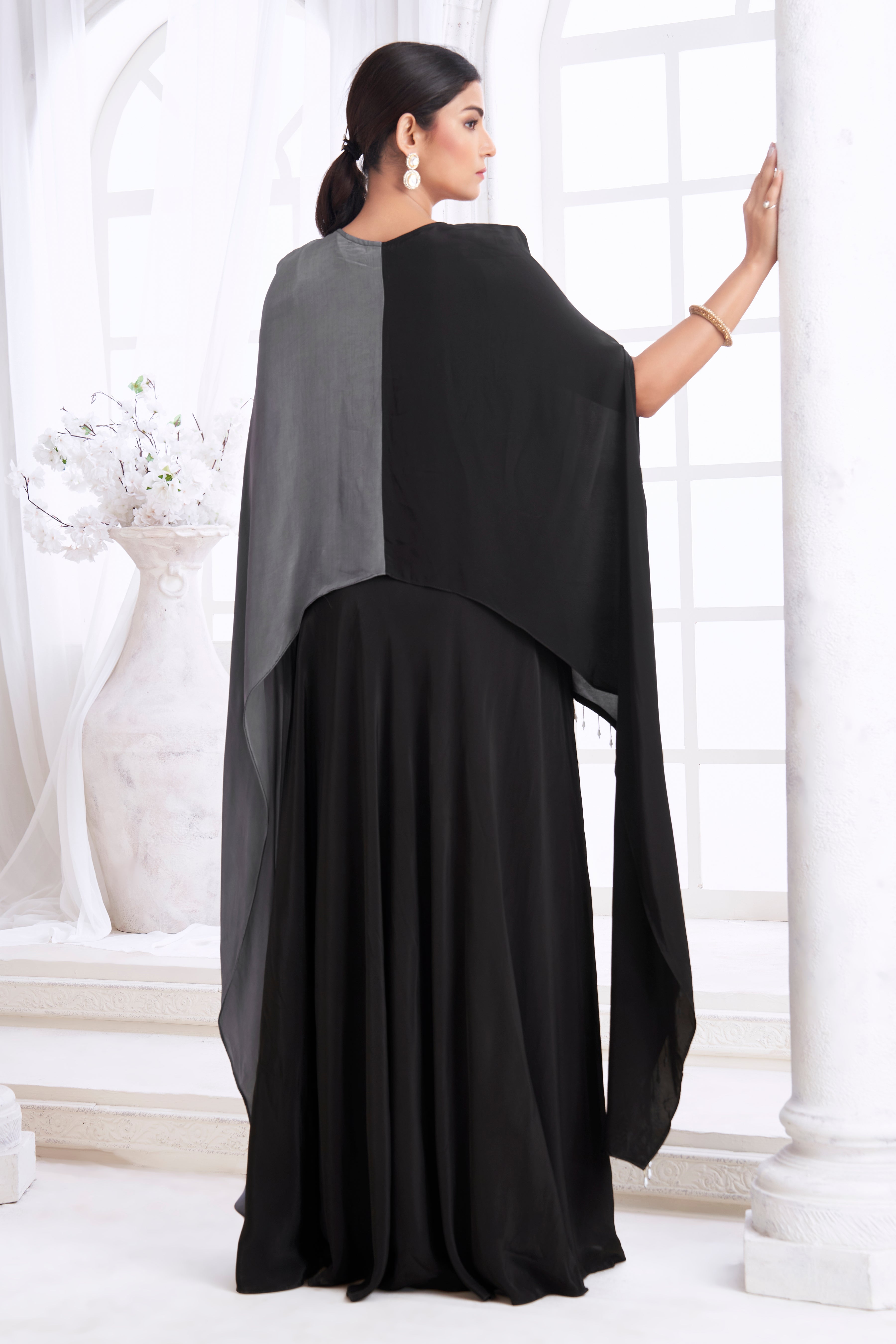 Onyx Embellished Crepe Silk Kaftan Set