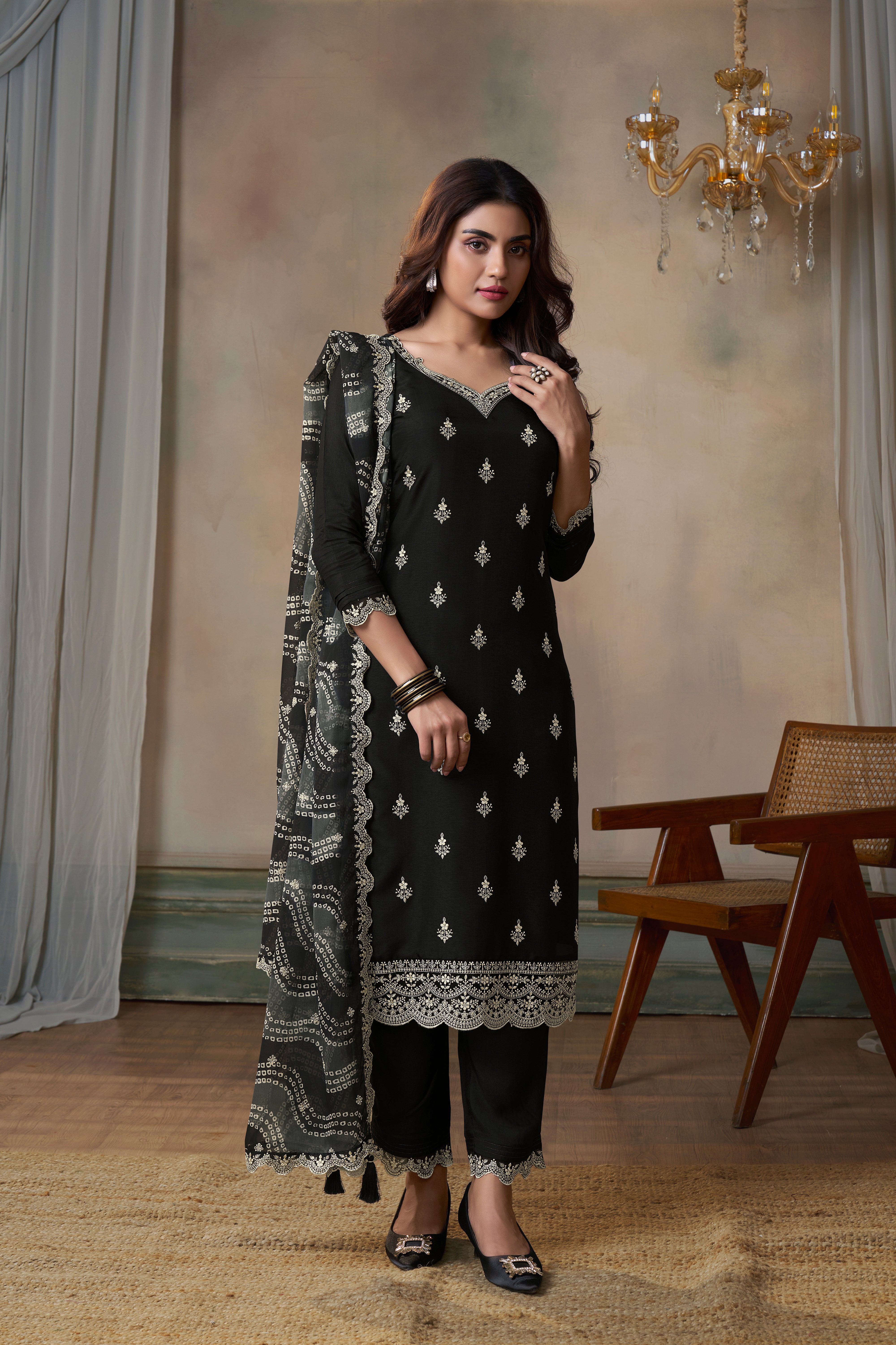 Black Dola Silk Kurta & Pant Set