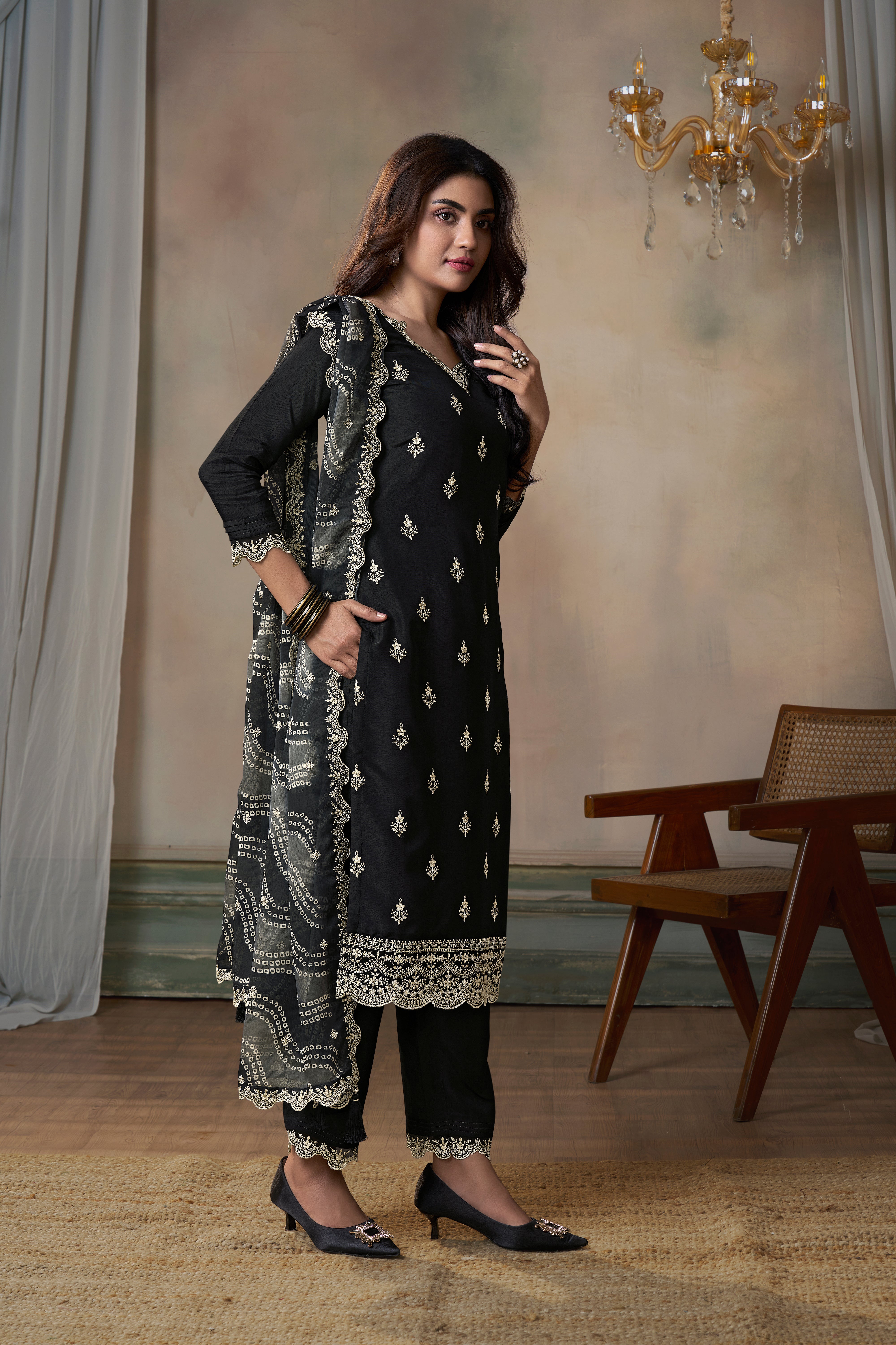 Black Dola Silk Kurta & Pant Set