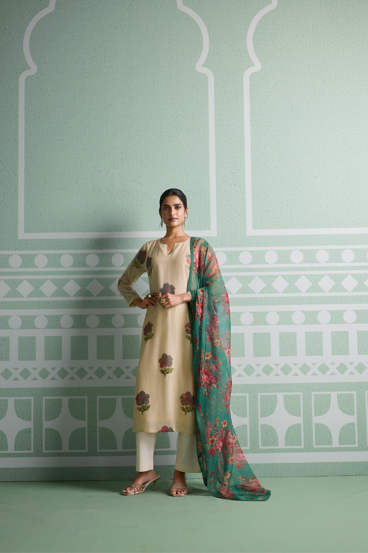 Ivory Embellsihed Mul Chanderi Silk Kurta Set