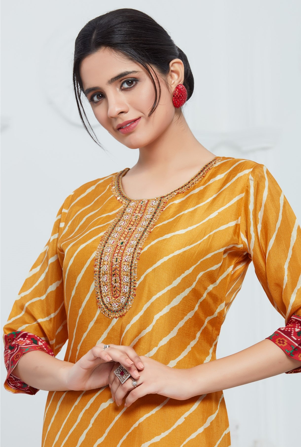 Yellow Ethnic Printed Muslin Silk Kurta Pants Set