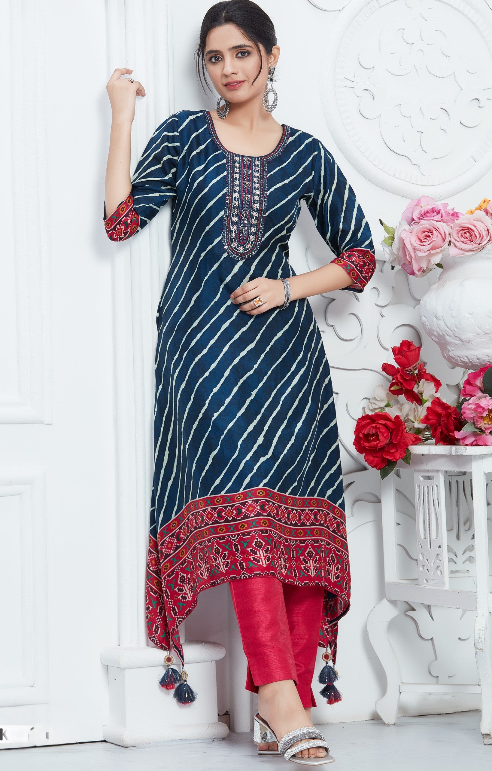 Blue Ethnic Printed Muslin Silk Kurta Pants Set