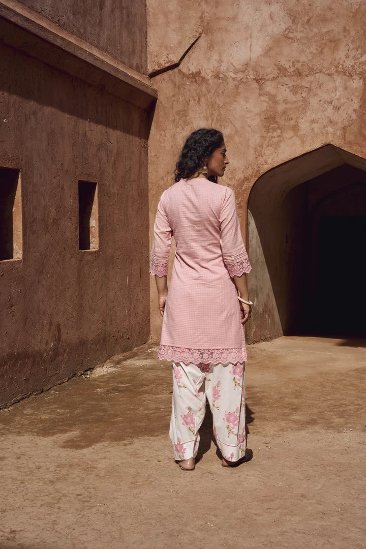 Soft Pink Checks Mul-Cotton Kurta Set