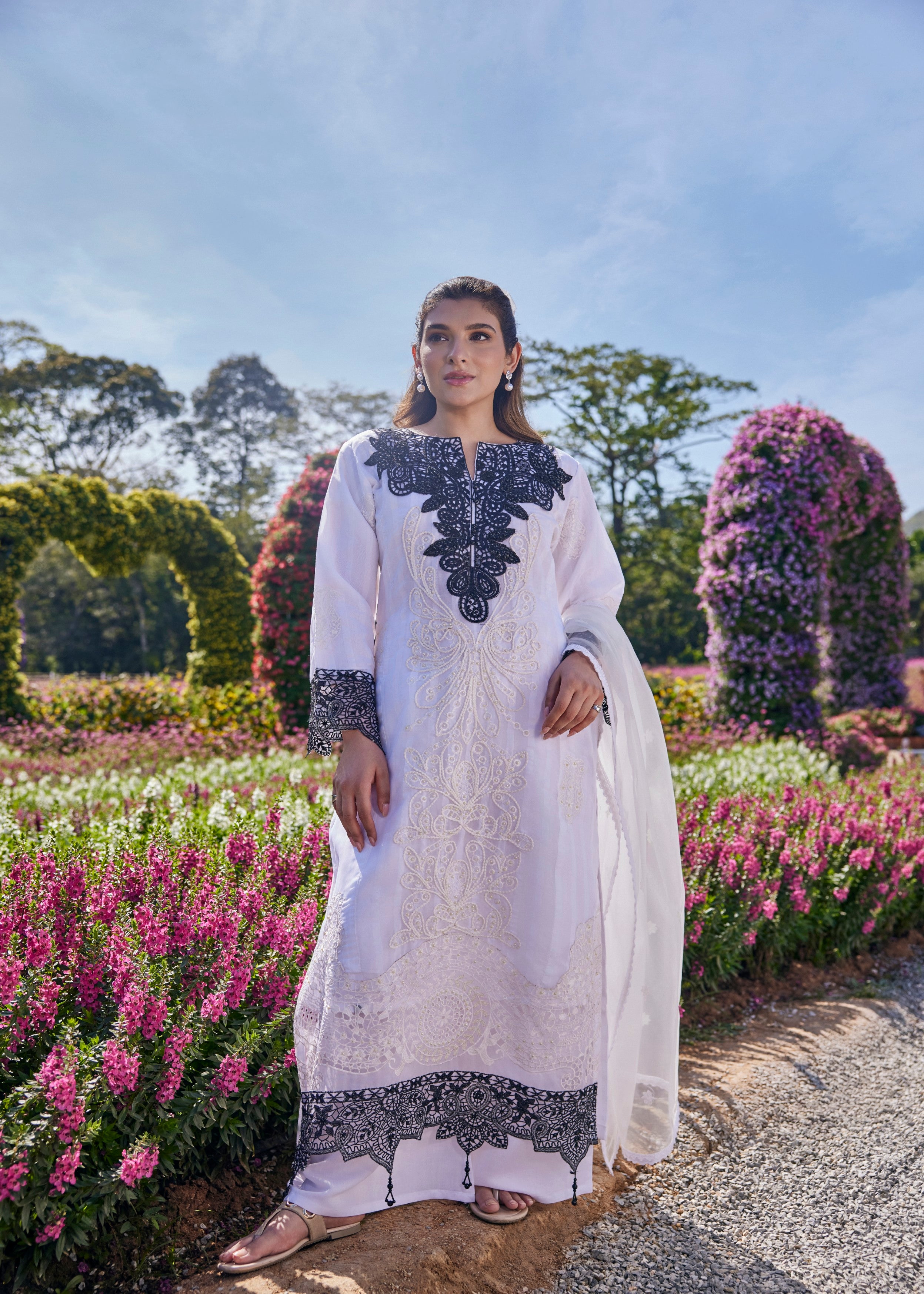 Noor-e-Marmar Embroidered Organza Silk Pant Set