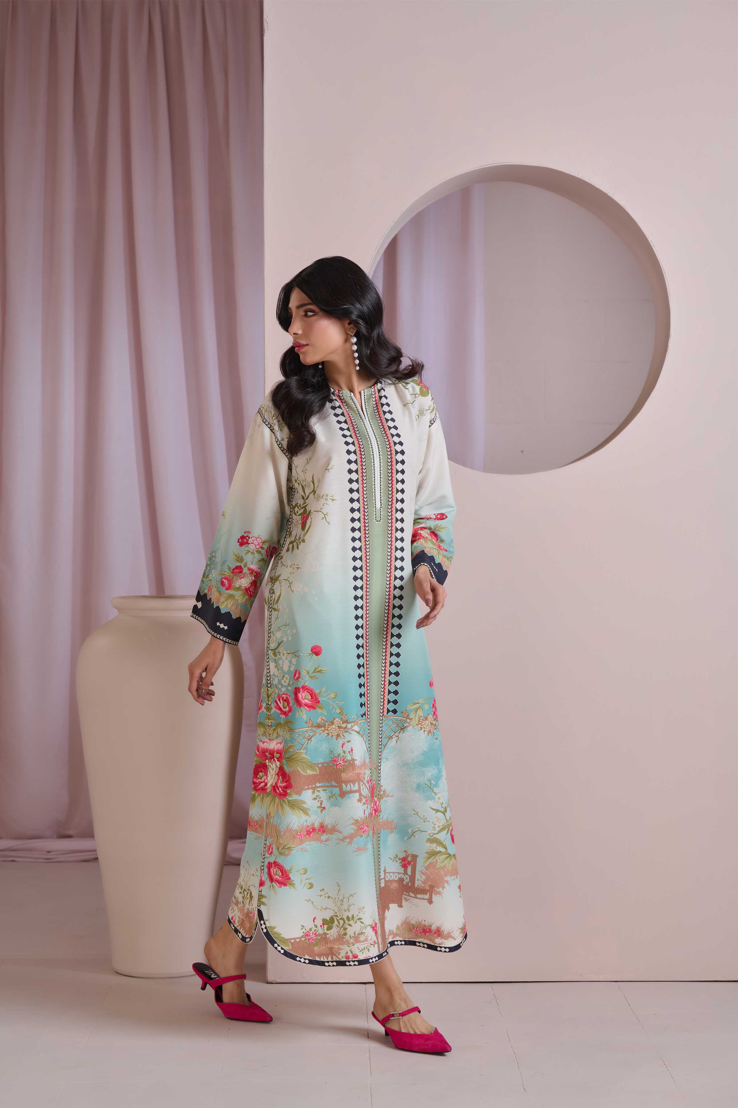 Paradise Dwelling Kurta & Pant Set
