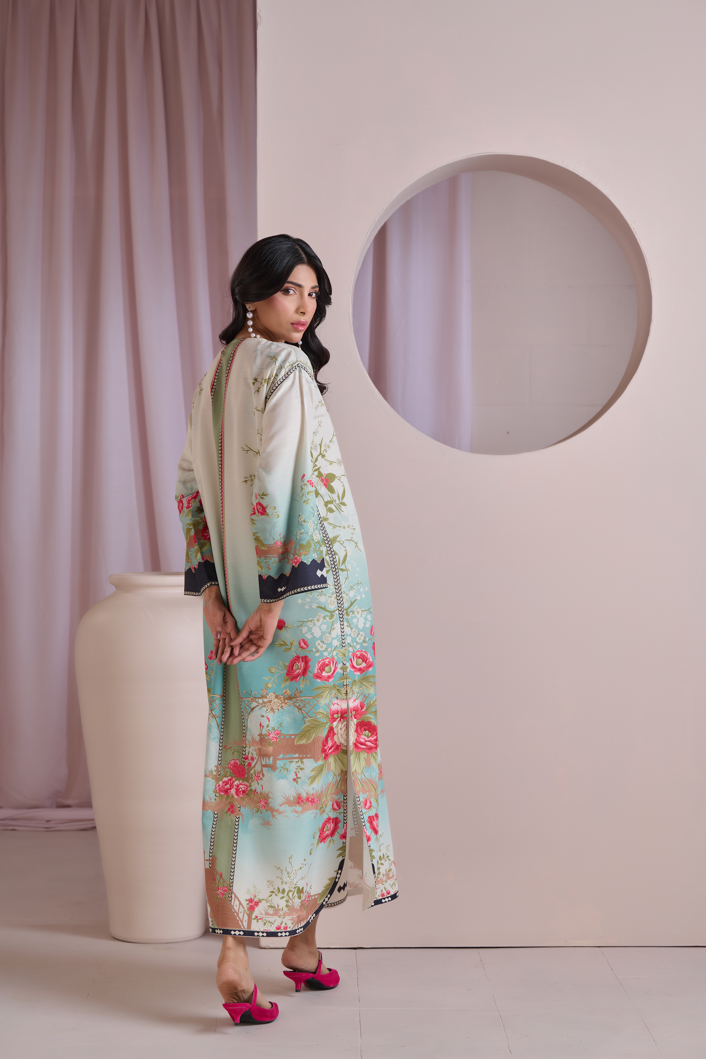 Paradise Dwelling Kurta & Pant Set