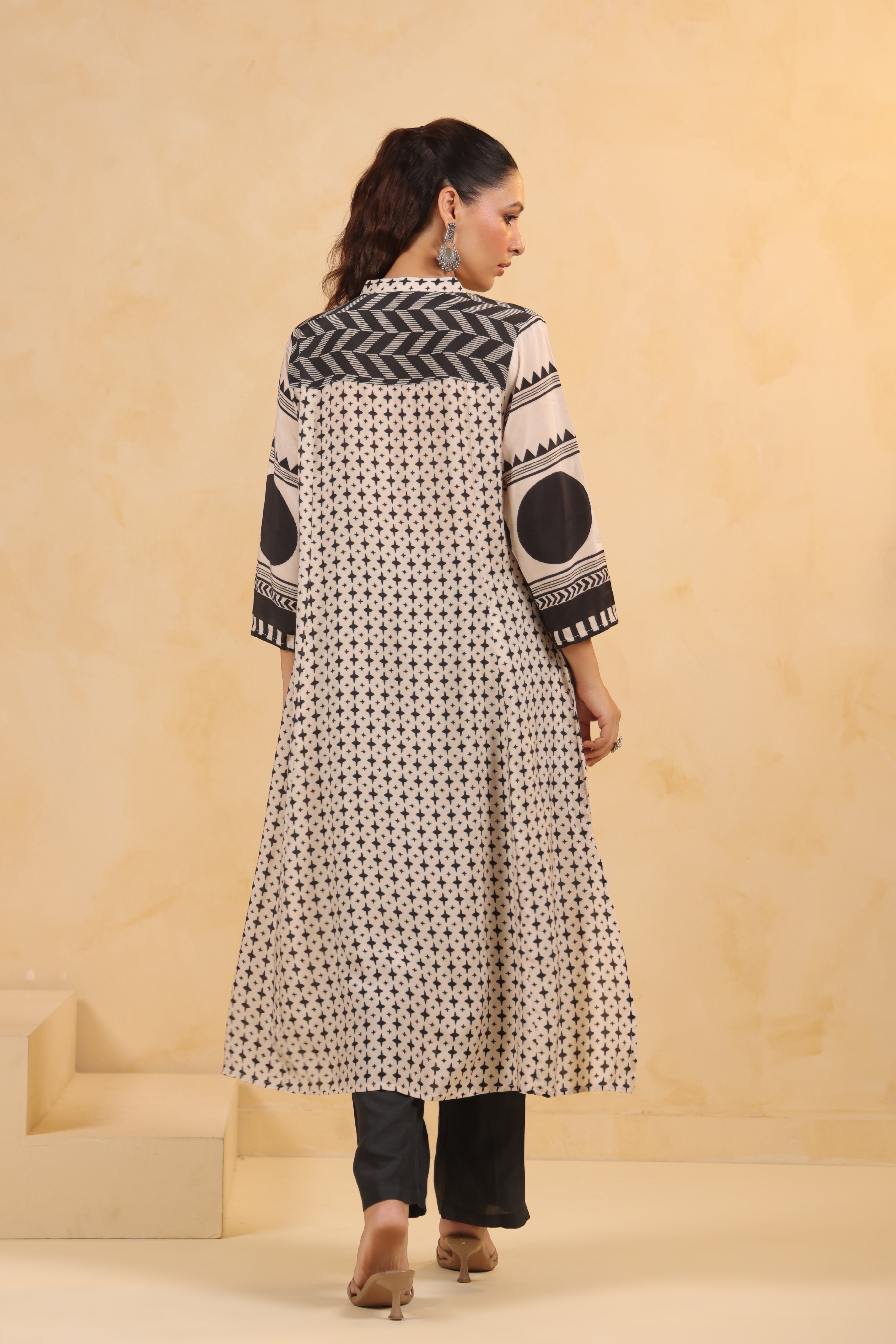 Black & White Geometric Print Rayon Silk Kurta Set
