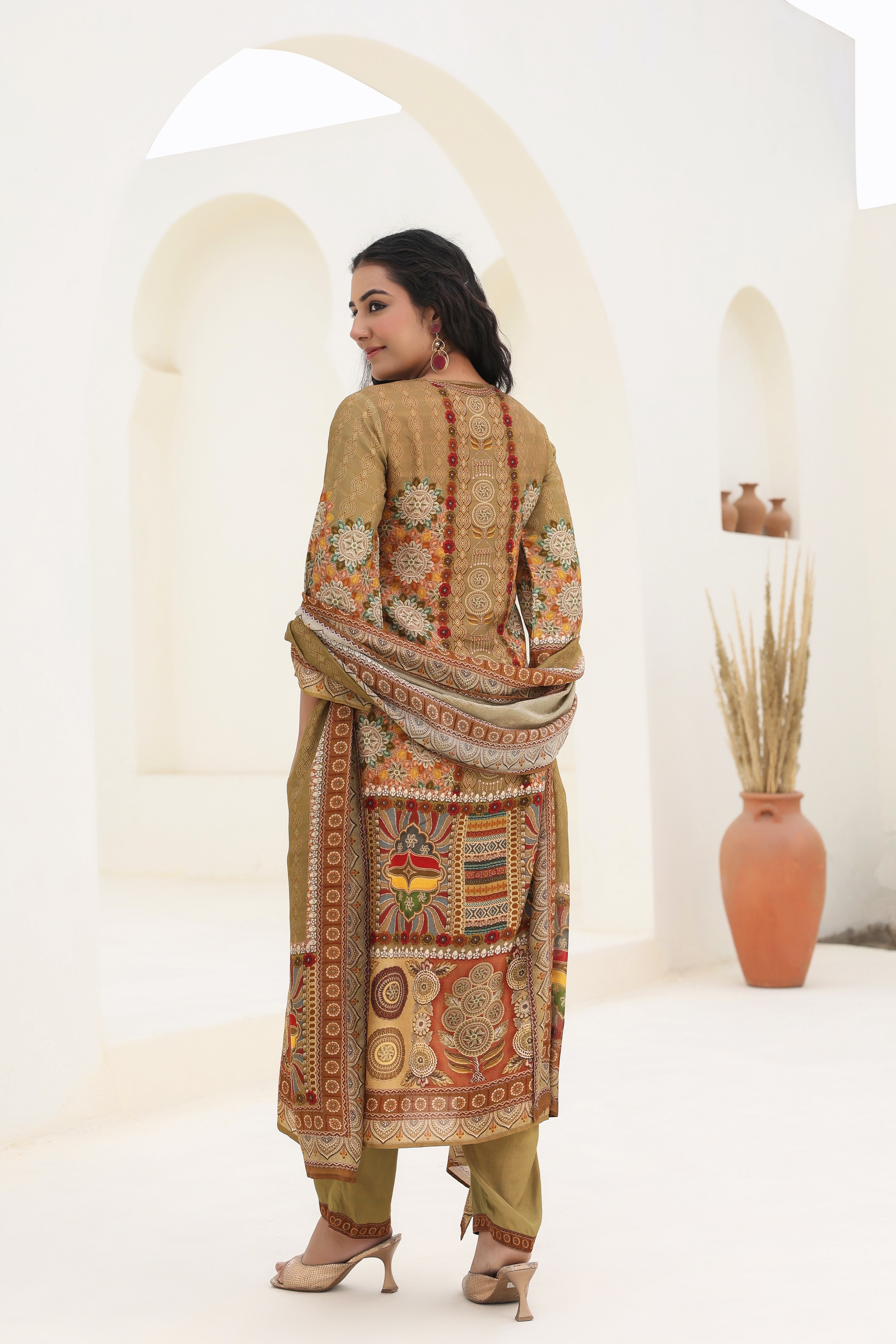 Pastel Olive Green Traditional Printed Dola Silk Kurta Pants Set