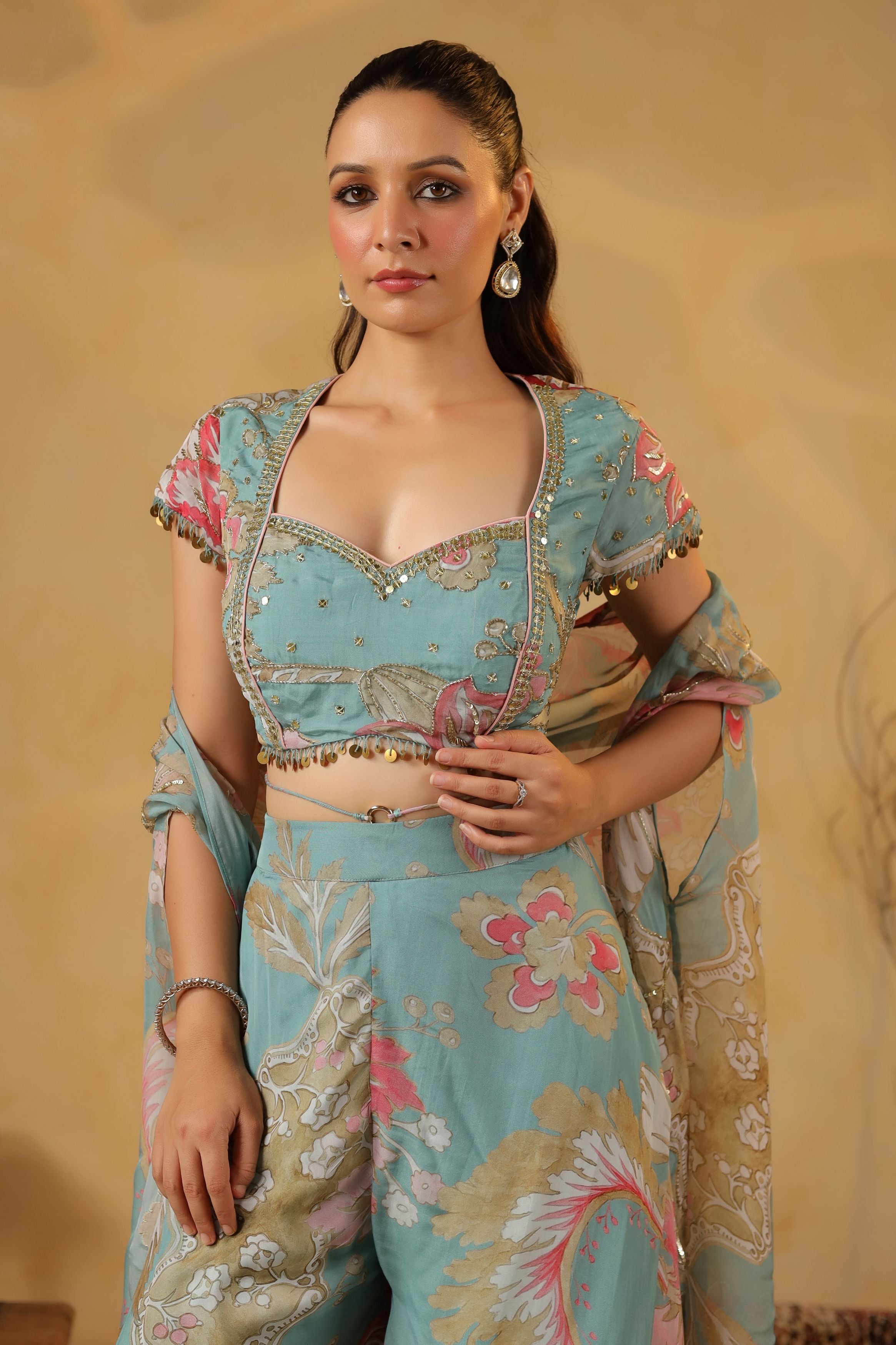 Tufts Blue Floral Printed Muslin Silk Cape Set