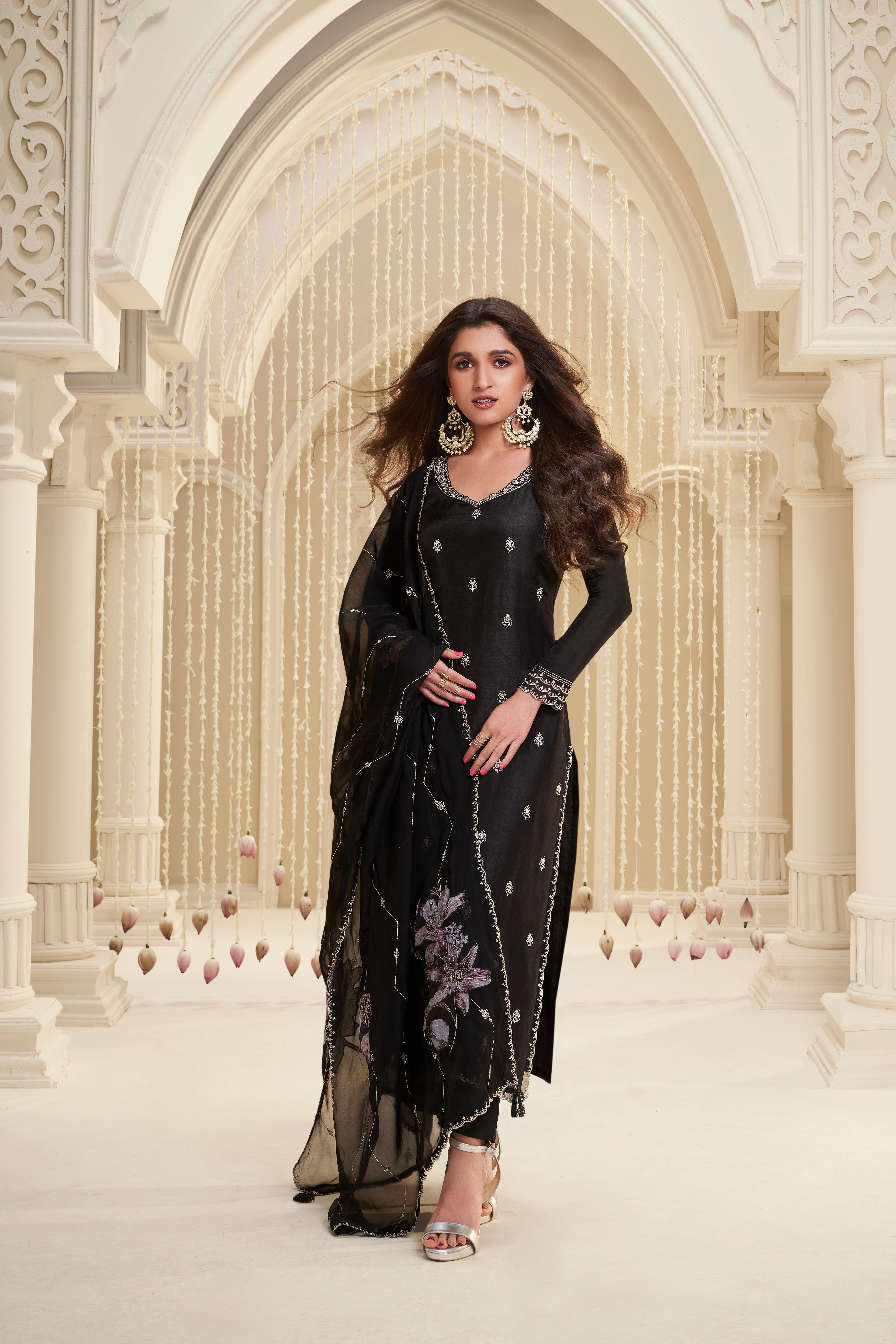 Black Floral Print Kurta & Pant Set