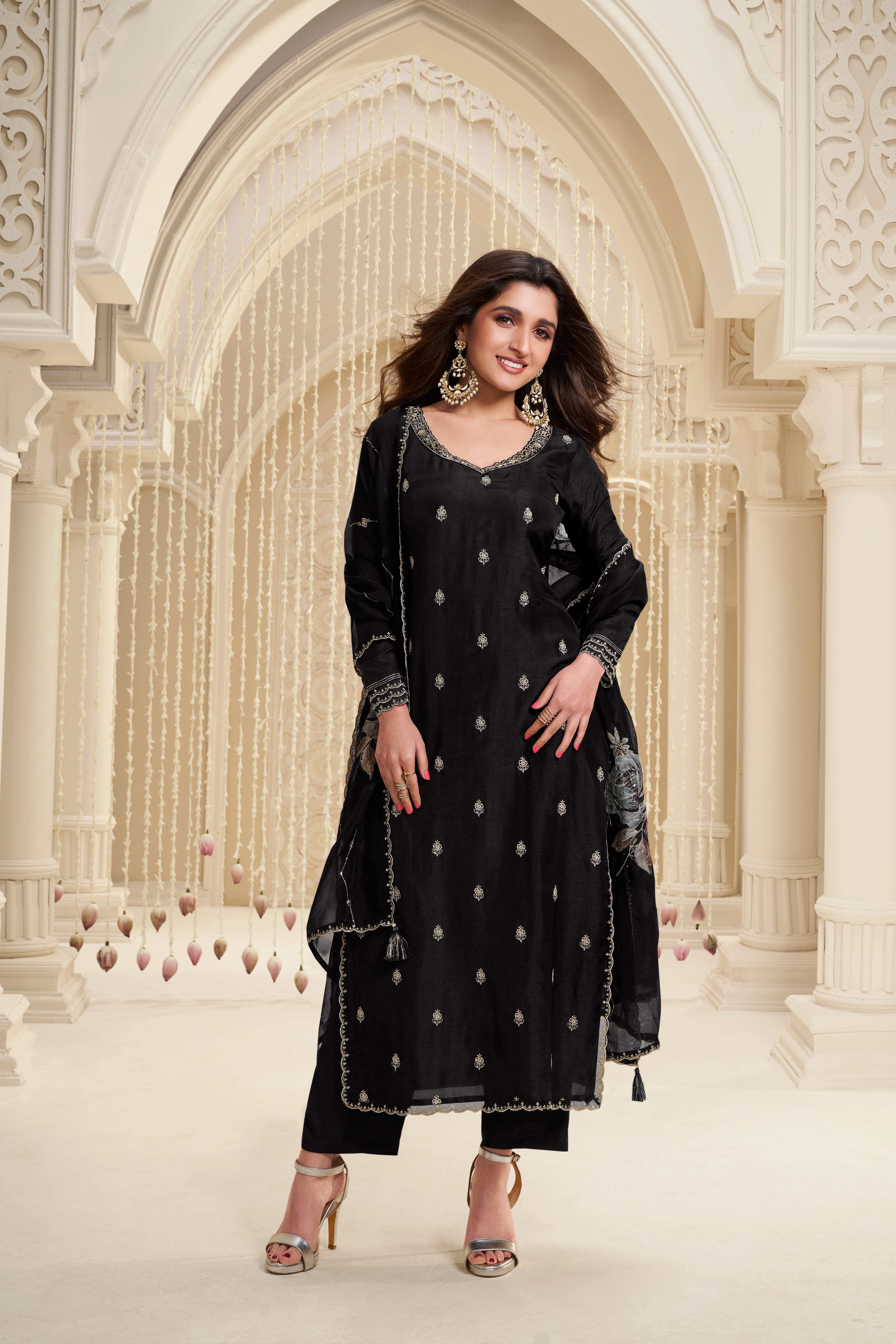 Black Floral Print Kurta & Pant Set