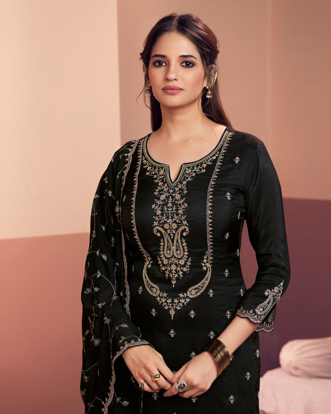 Obsidian Muse Embellished Dola Silk Pant Set