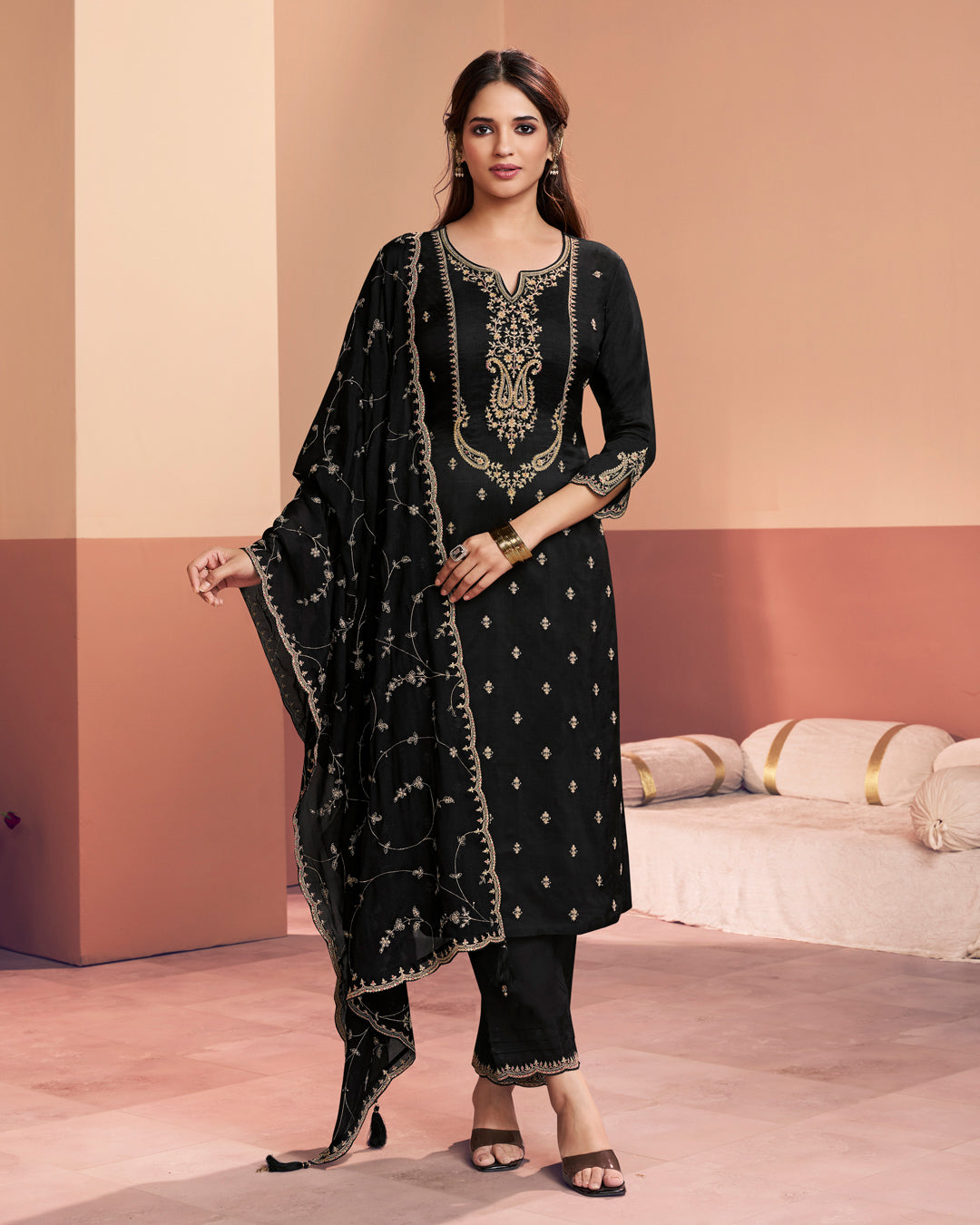 Obsidian Muse Embellished Dola Silk Pant Set