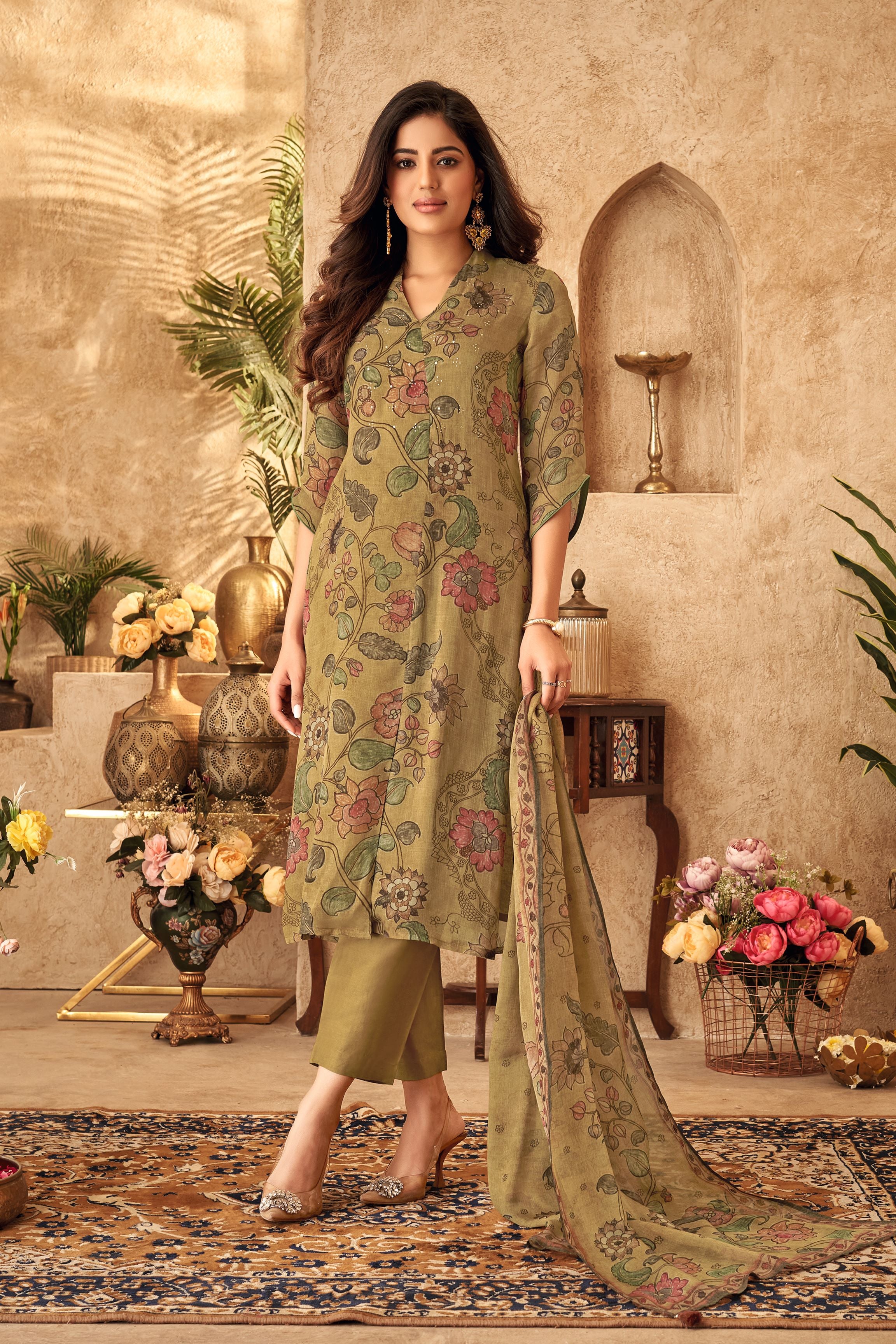 Green Floral Printed Dola Silk Kurta Pants Set