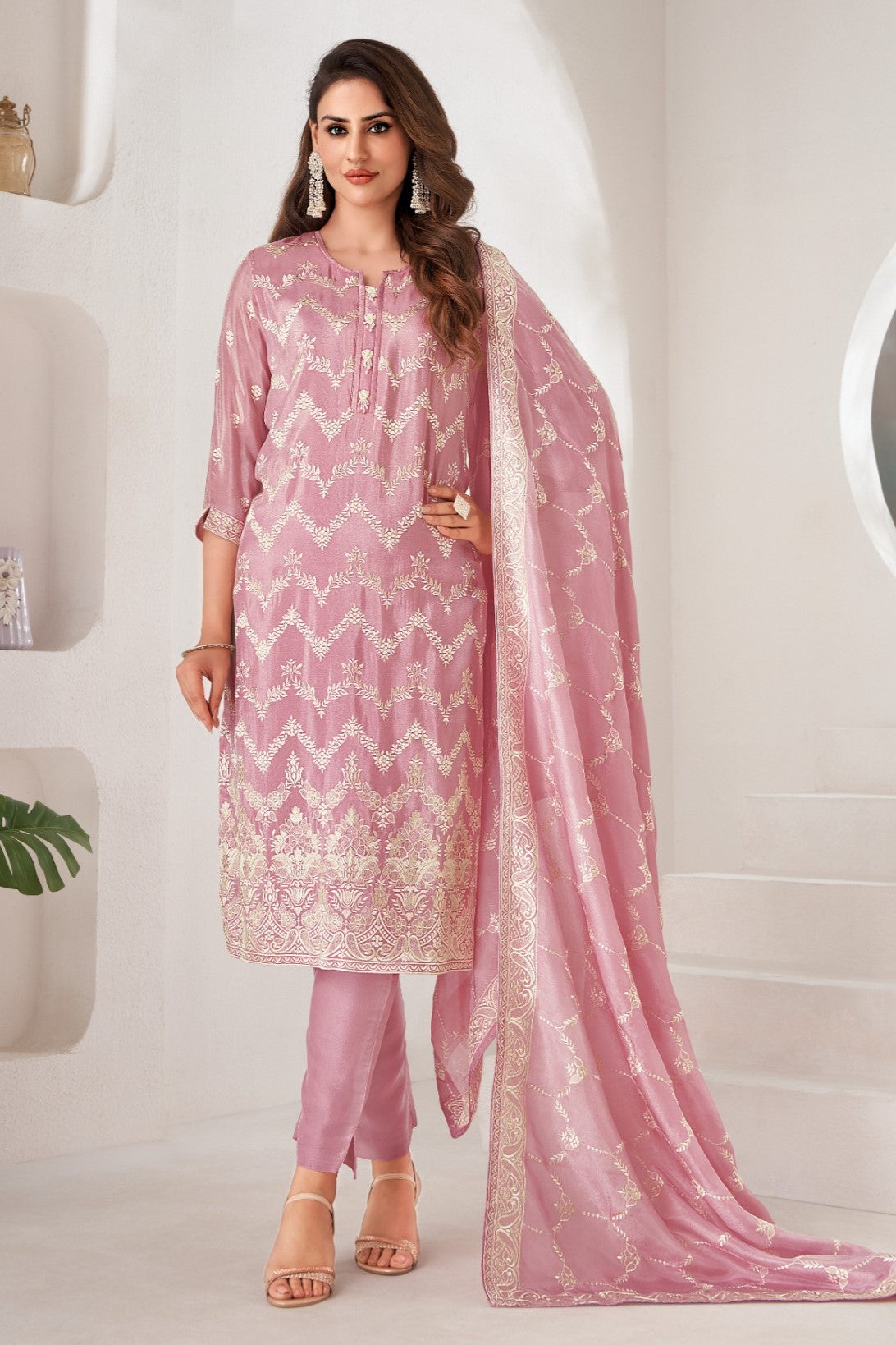 Voguish Mauve Embellished Dola Silk Kurta Pant Set