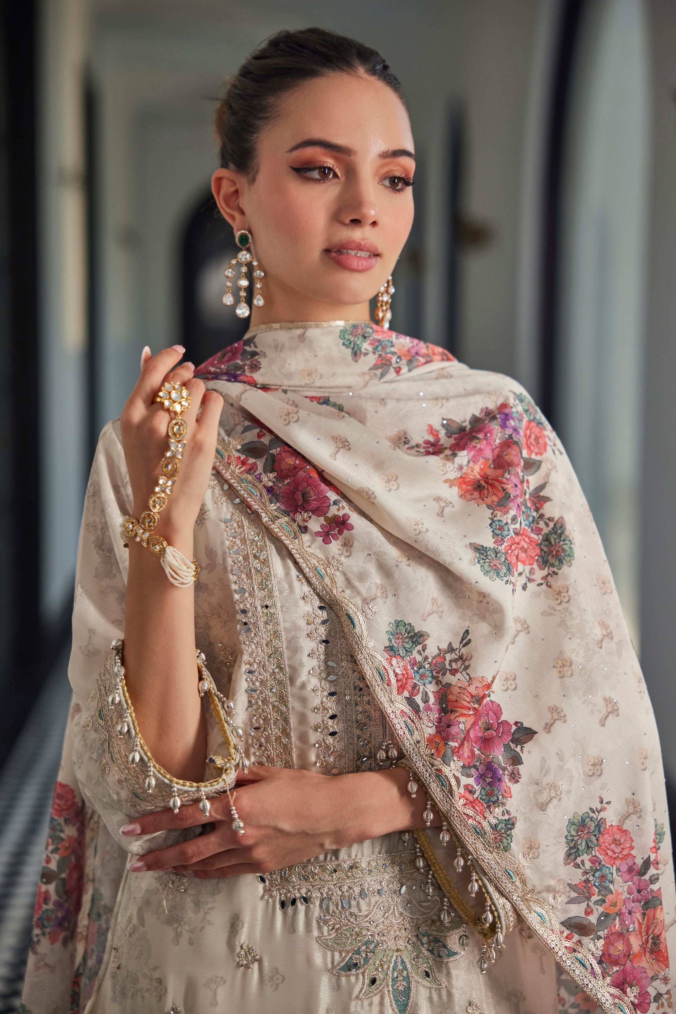 Ivory Fitoor-e-Phool-Suit Set