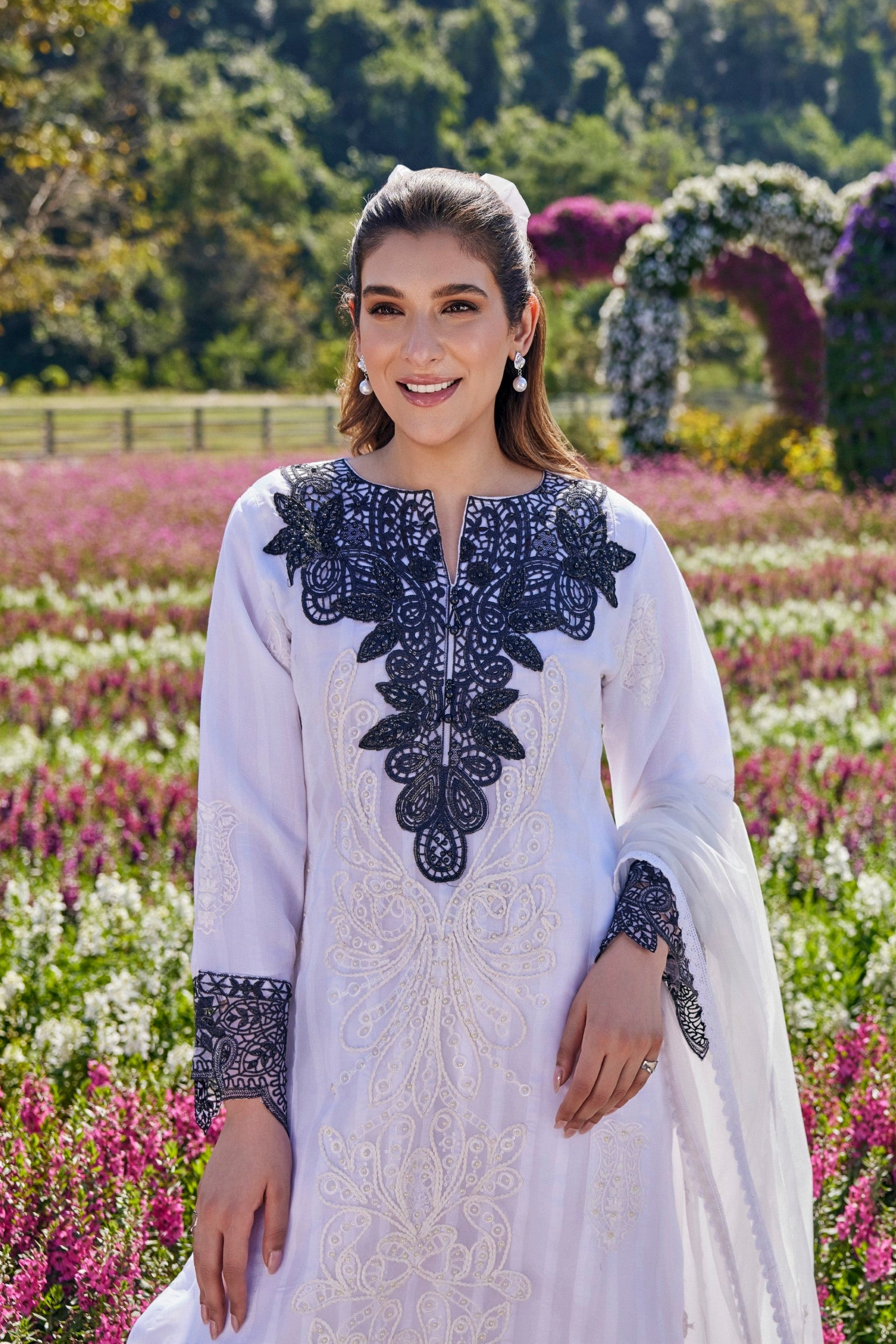 Noor-e-Marmar Embroidered Organza Silk Pant Set