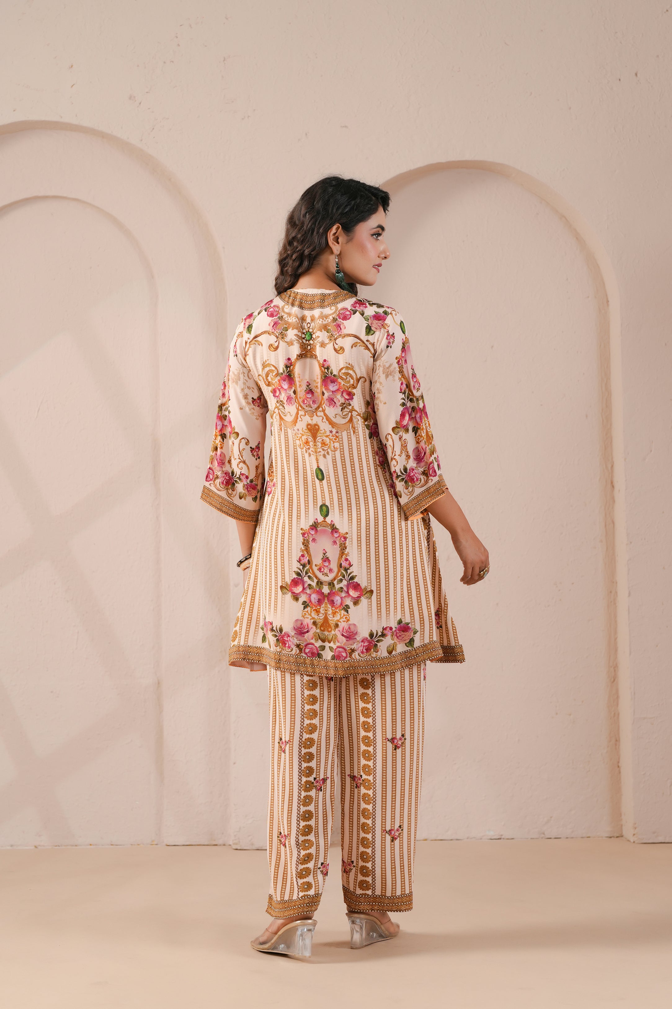 Ivory Rose Printed Crepe Silk Kurta Set