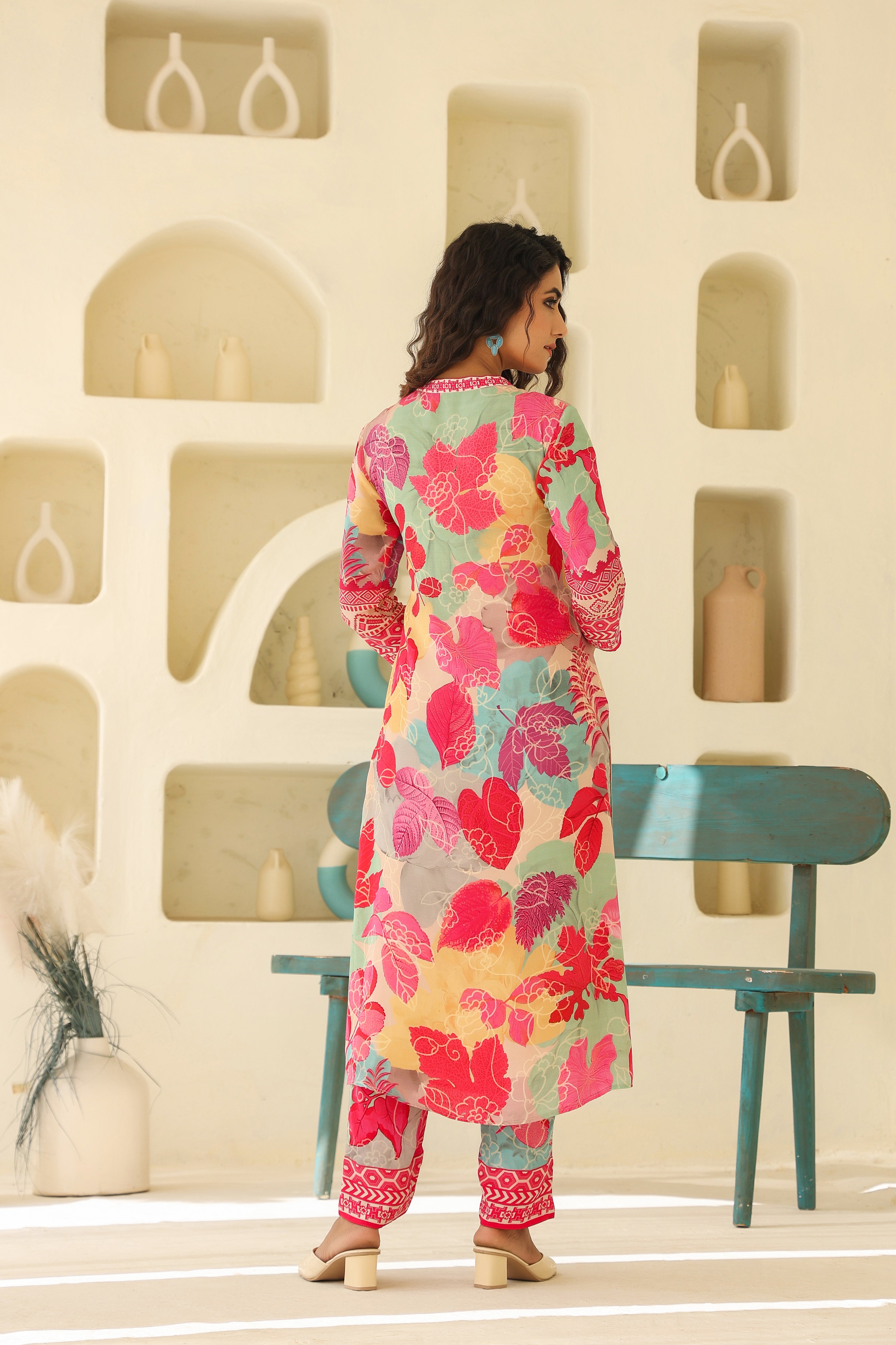 Pink Floral Printed Crepe Silk Kurta Pants Set