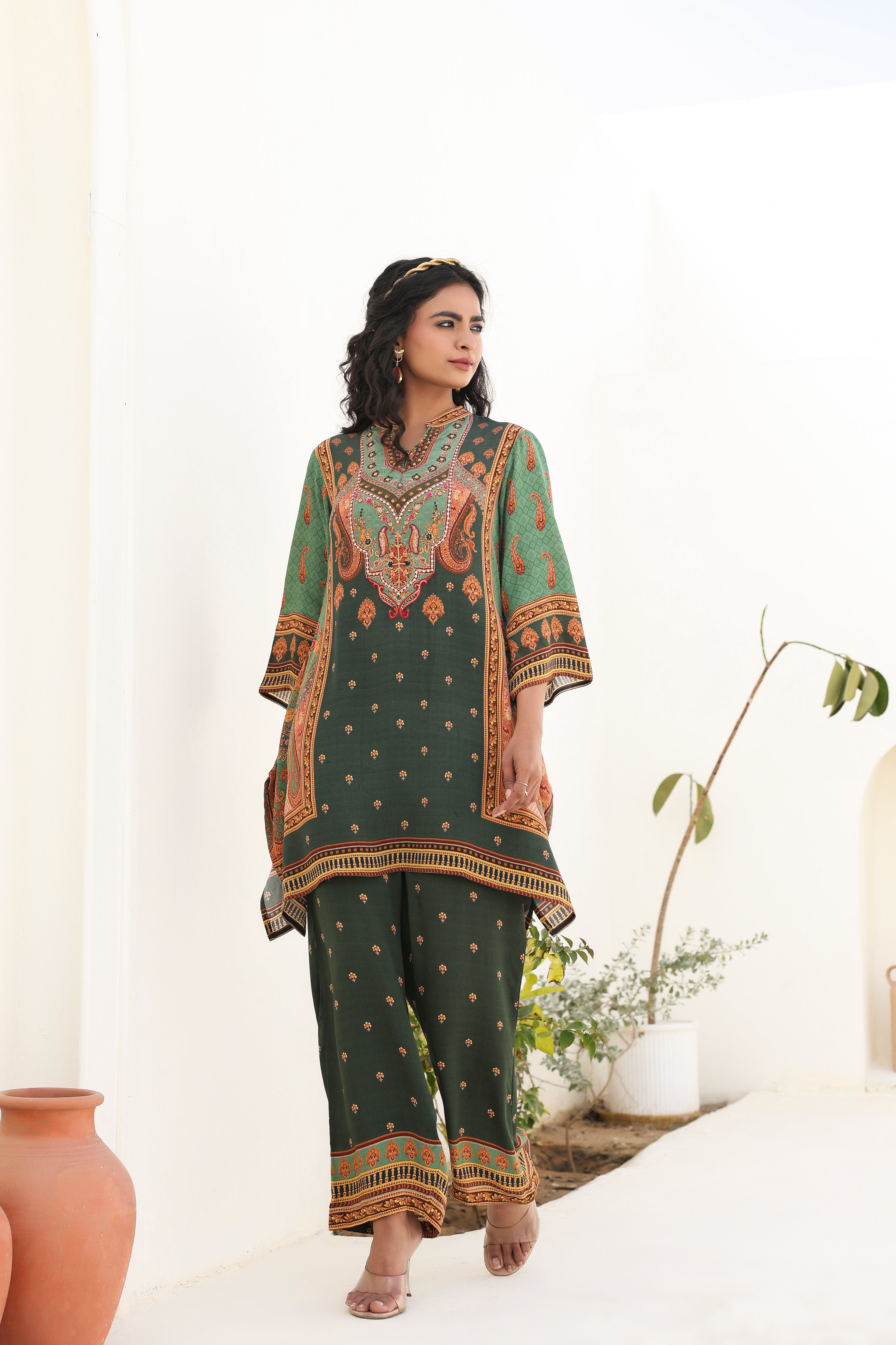 Green Traditional Printed Crepe Silk Kurta Pants Set