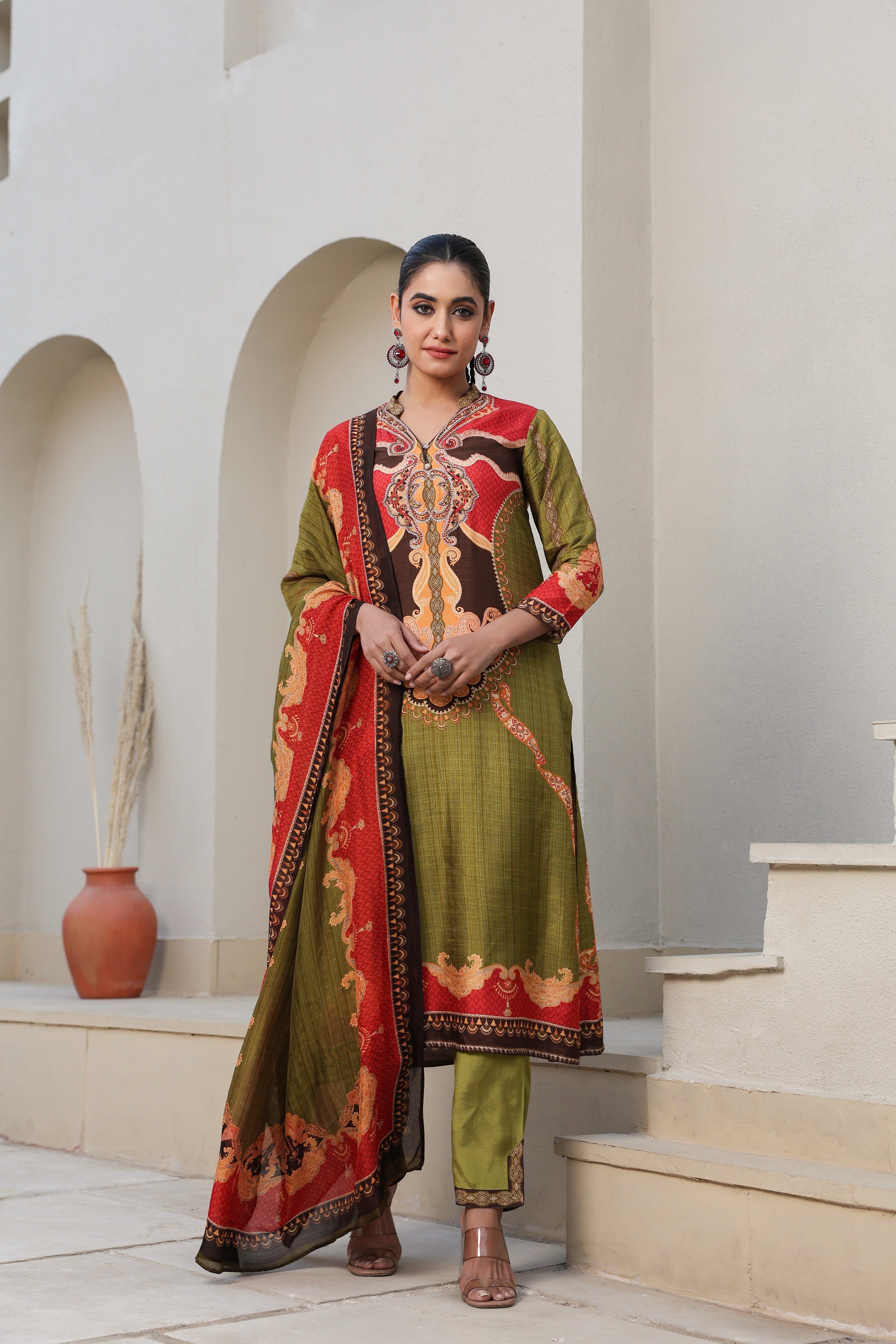 Green Traditional Printed Dola Silk Kurta Pants Set