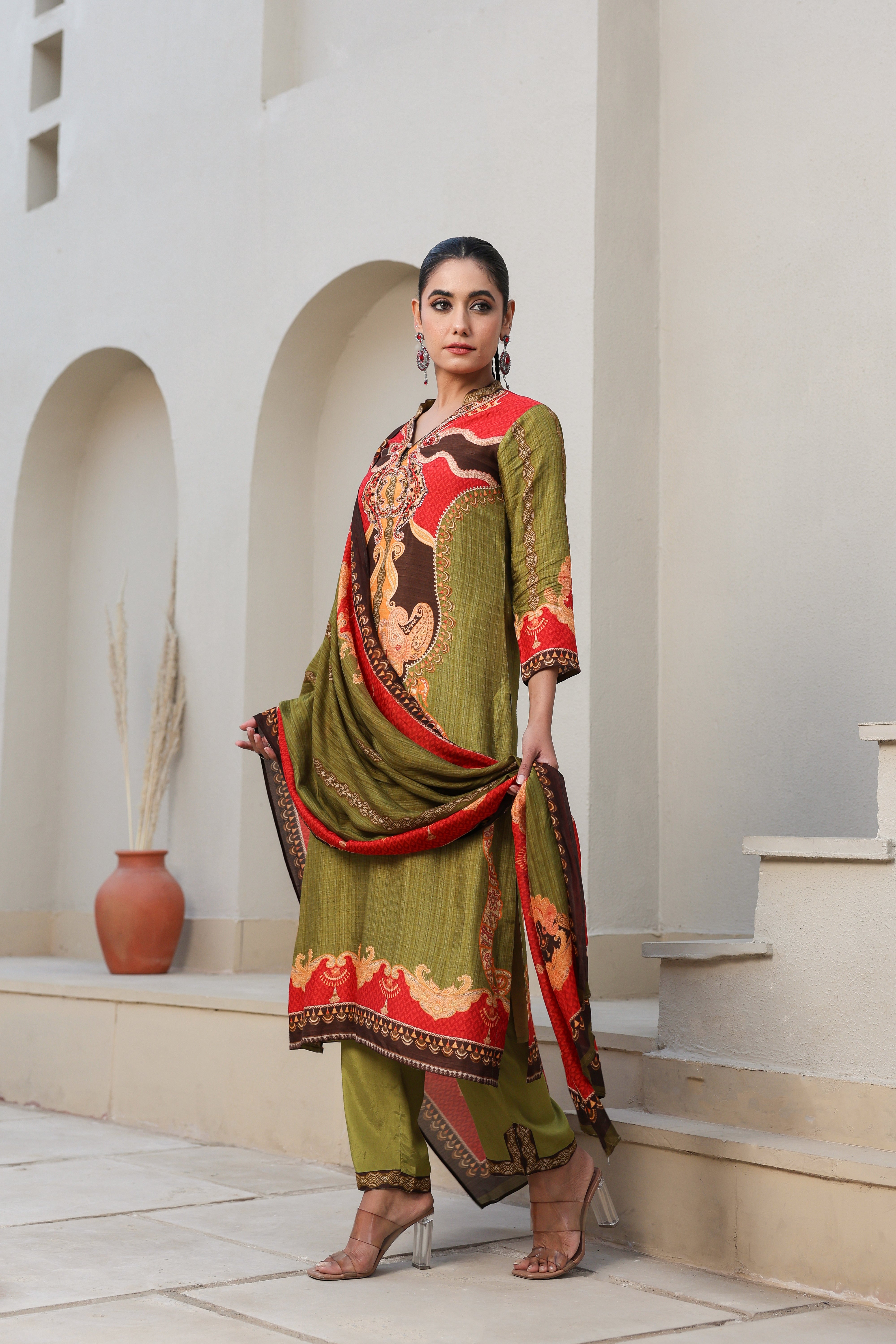 Green Traditional Printed Dola Silk Kurta Pants Set